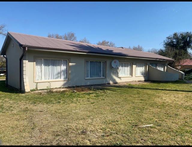 9 BEDROOM HOUSE FOR SALE IN TOP TOWN